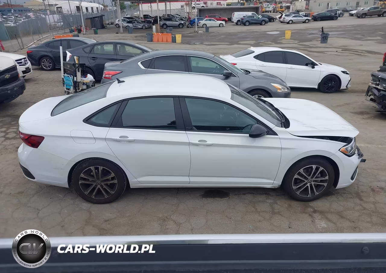 2023 Volkswagen Jetta 1.5T Sport VIN:3VWBM7BU9PM037087 - 13