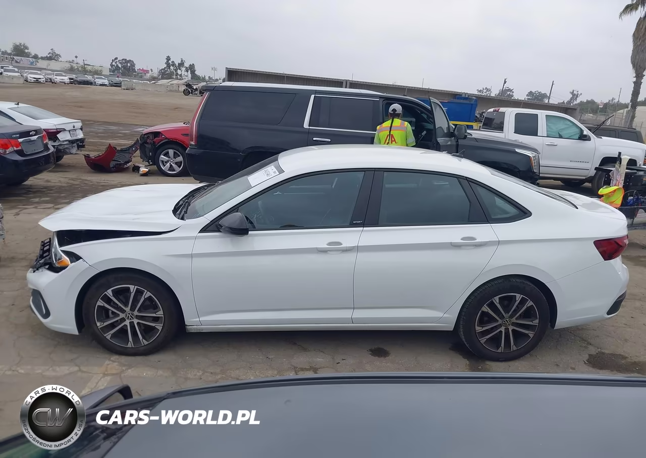 2023 Volkswagen Jetta 1.5T Sport VIN:3VWBM7BU9PM037087 - 14