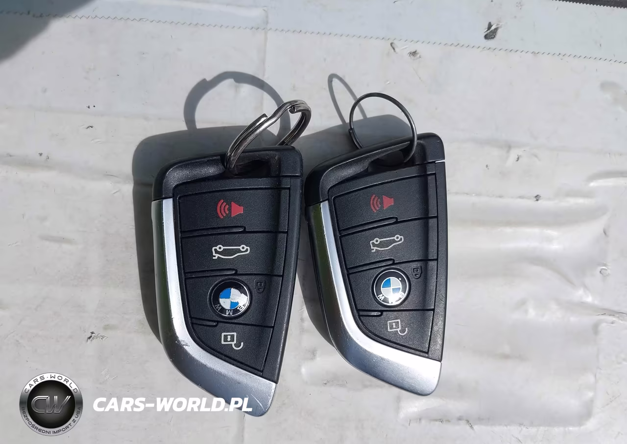 2018 BMW X1 xDrive28I VIN:WBXHT3C35J5F89879 - 11