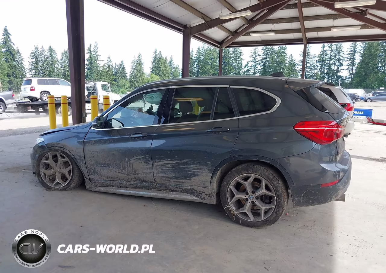 2018 BMW X1 xDrive28I VIN:WBXHT3C35J5F89879 - 14