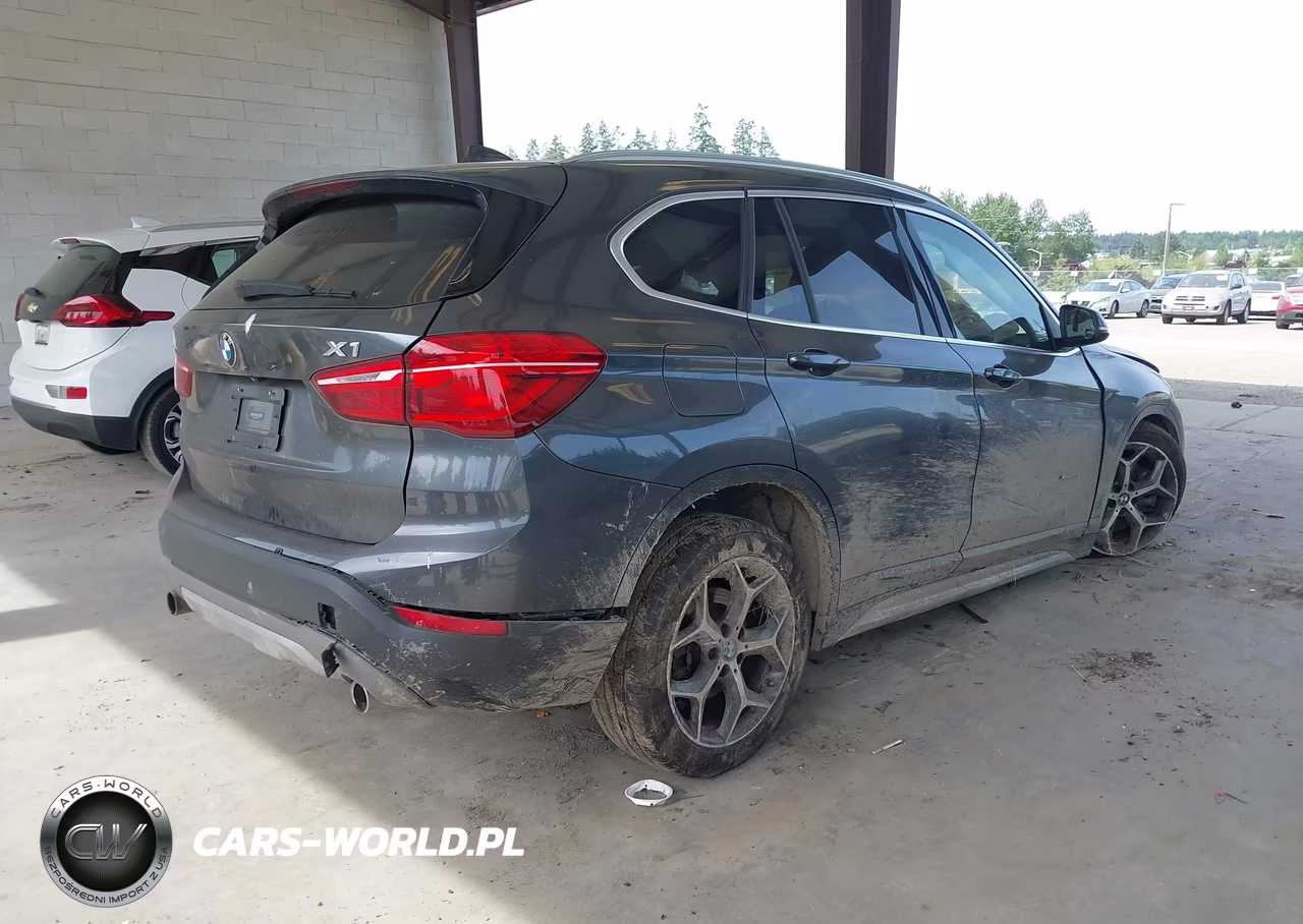 2018 BMW X1 xDrive28I VIN:WBXHT3C35J5F89879 - 4
