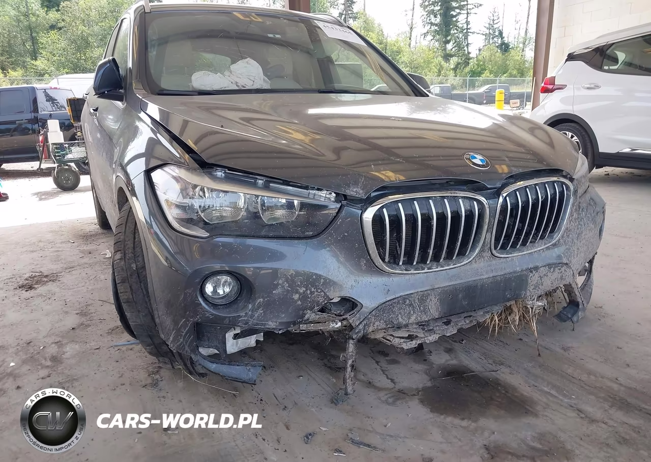 2018 BMW X1 xDrive28I VIN:WBXHT3C35J5F89879 - 6