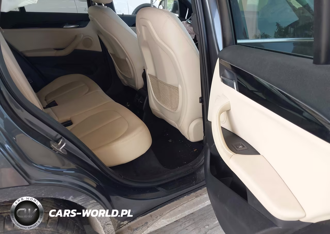 2018 BMW X1 xDrive28I VIN:WBXHT3C35J5F89879 - 8