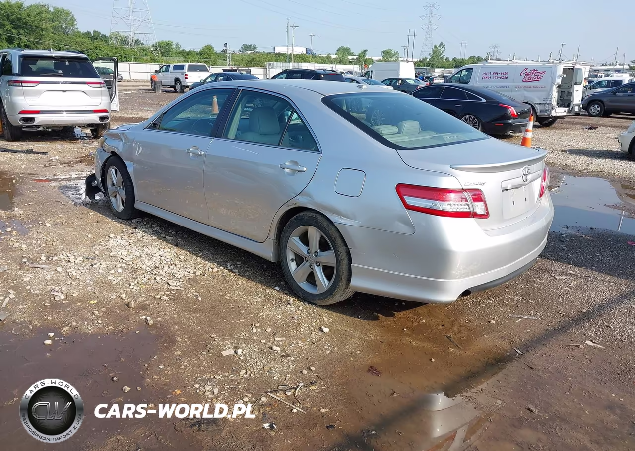 2010 Toyota Camry Se VIN:4T1BF3EK0AU014974 - 3