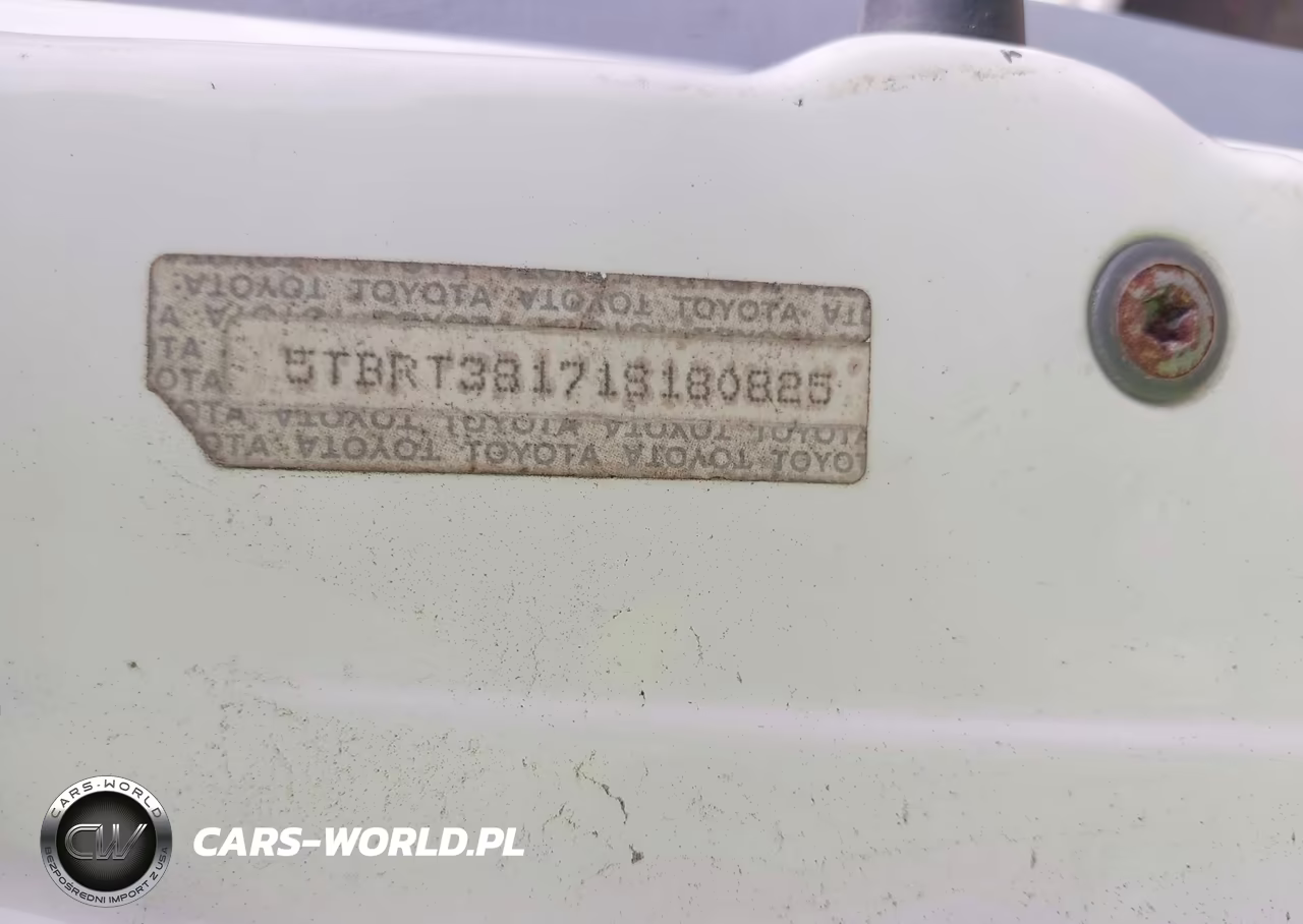 2001 Toyota Tundra Ltd V8 VIN:5TBRT38171S180825 - 9