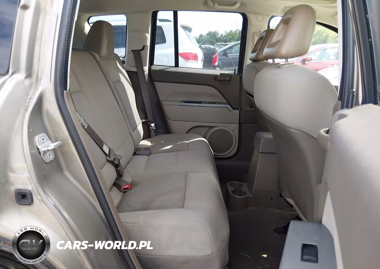 2007 Jeep Compass Sport VIN:1J8FT47W97D250254 - 8