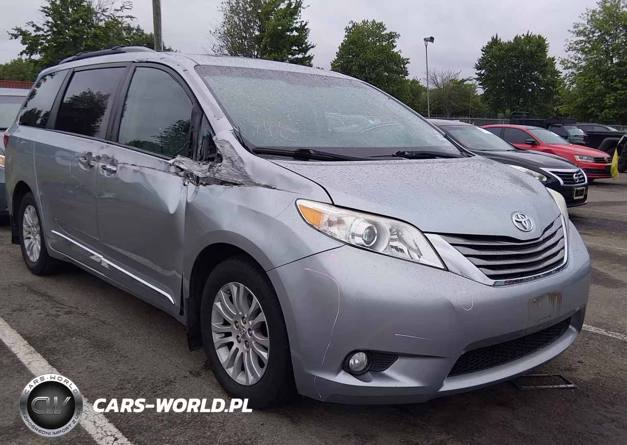 2016 Toyota Sienna Xle 8 Passenger