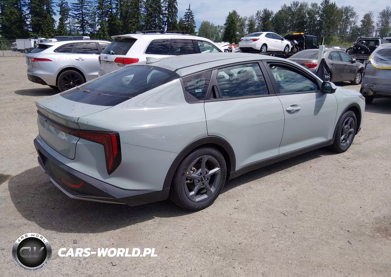 2025 Kia K4 Lxs VIN:3KPFT4DE9SE140525 - 4