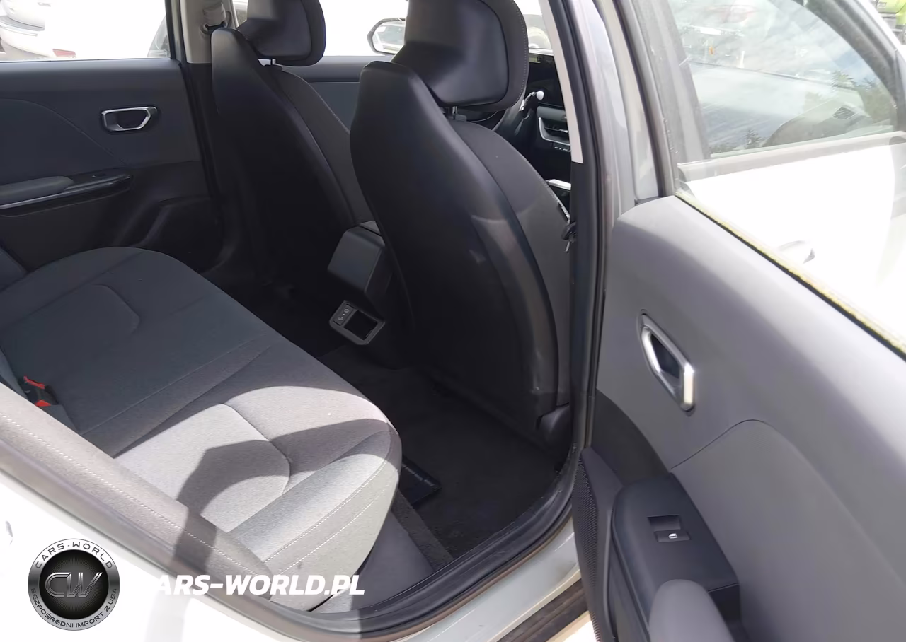 2025 Kia K4 Lxs VIN:3KPFT4DE9SE140525 - 8