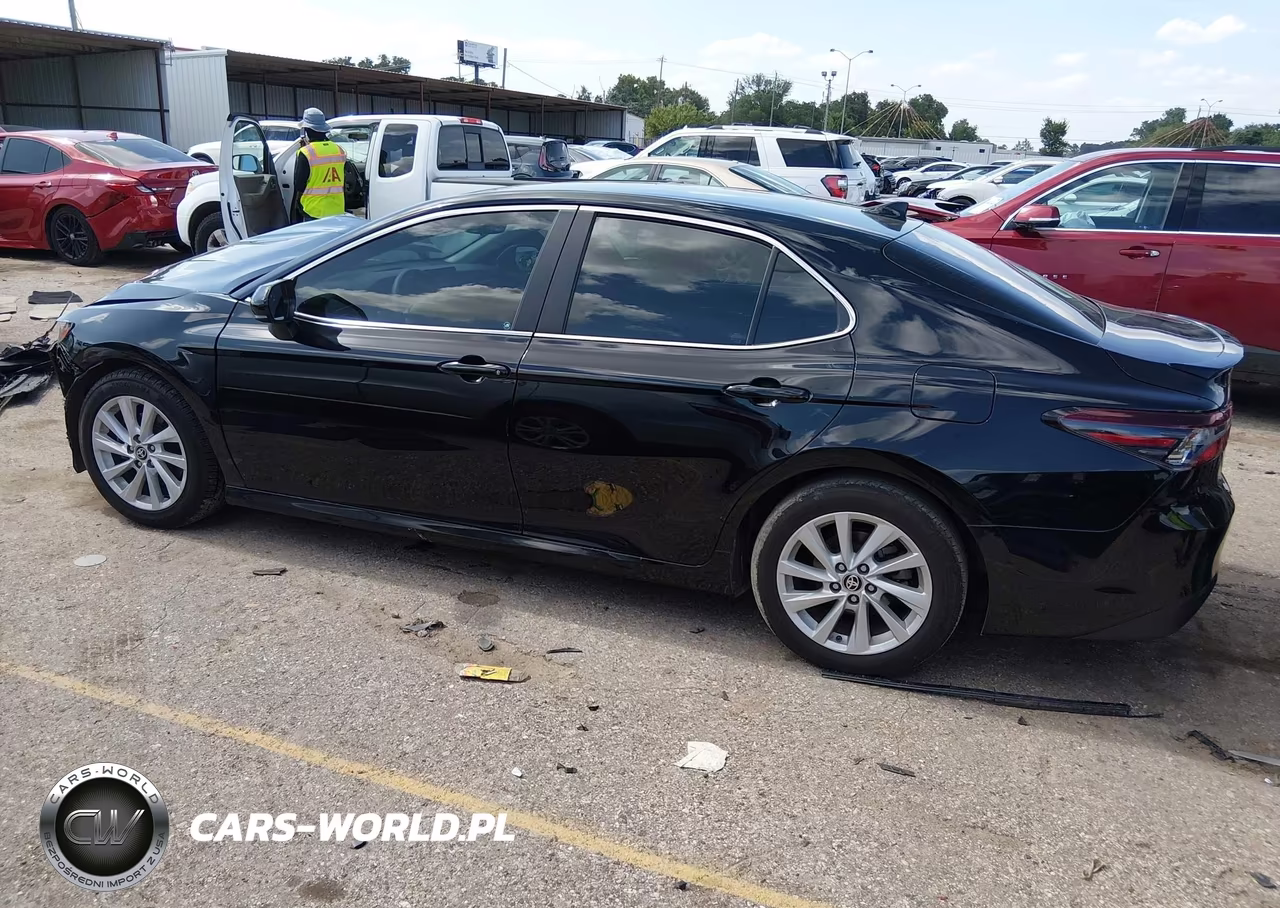 2022 Toyota Camry Le VIN:4T1C11AK8NU691080 - 15