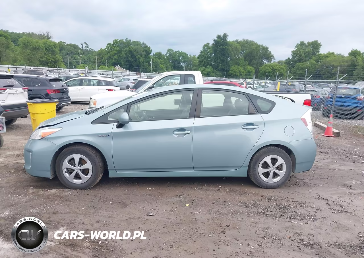 2013 Toyota Prius Four VIN:JTDKN3DU3D1734172 - 14