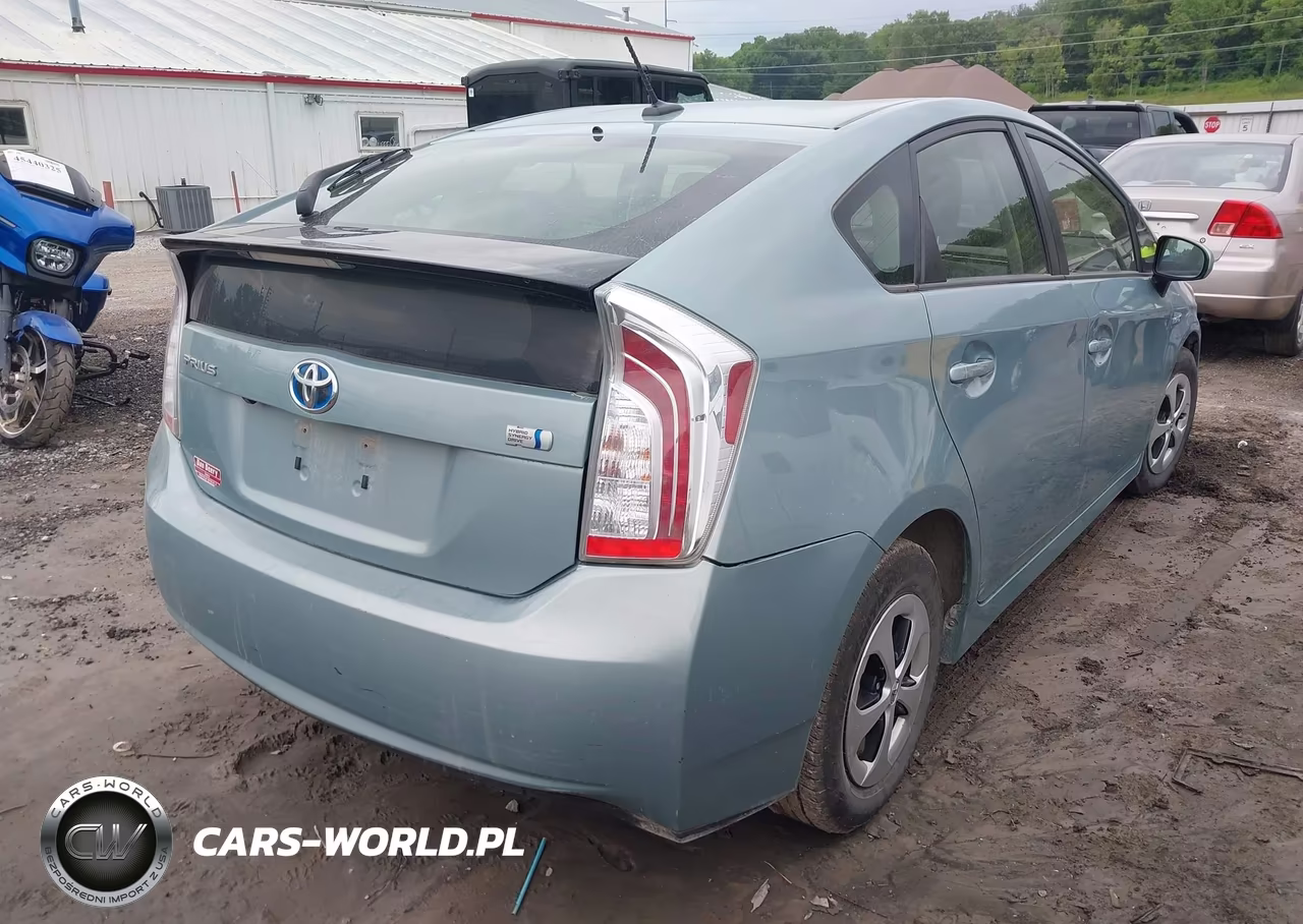 2013 Toyota Prius Four VIN:JTDKN3DU3D1734172 - 4