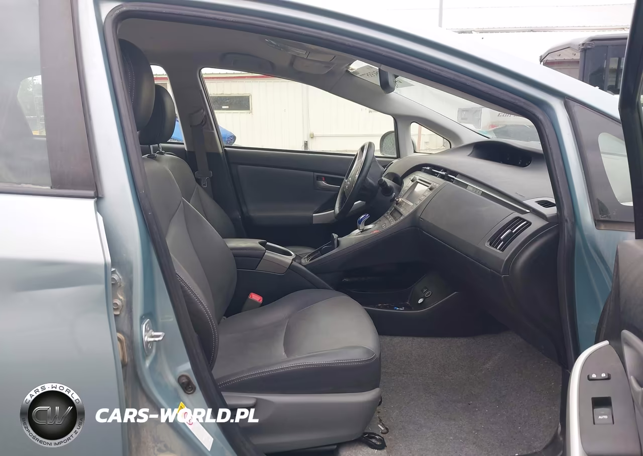 2013 Toyota Prius Four VIN:JTDKN3DU3D1734172 - 5