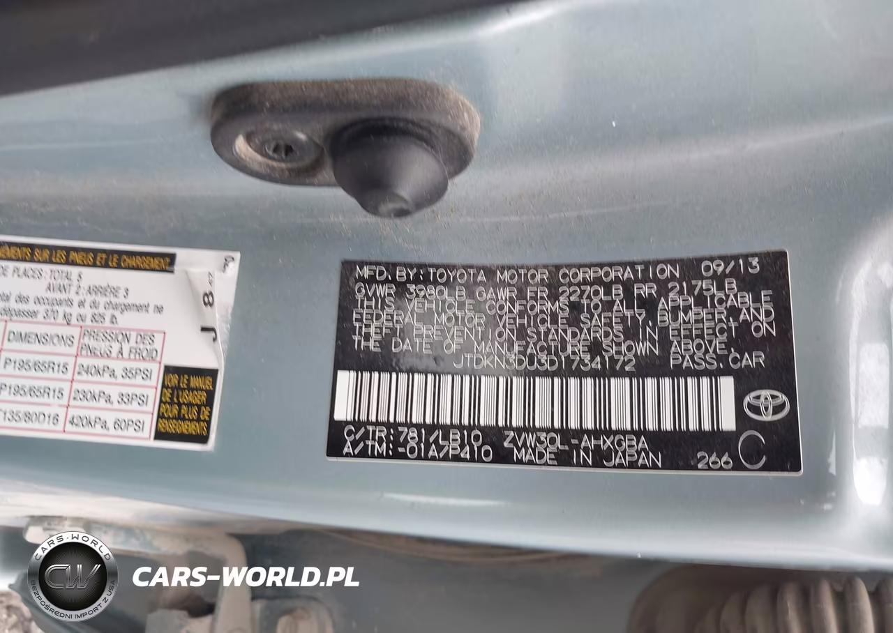 2013 Toyota Prius Four VIN:JTDKN3DU3D1734172 - 9