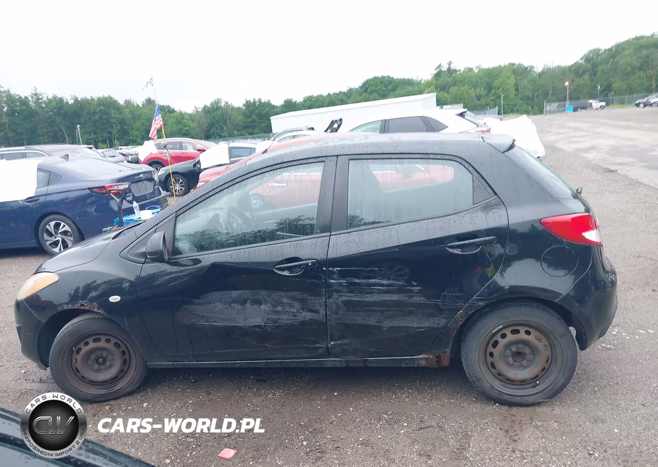 2011 Mazda Mazda2 Sport VIN:JM1DE1HZ4B0111892 - 14