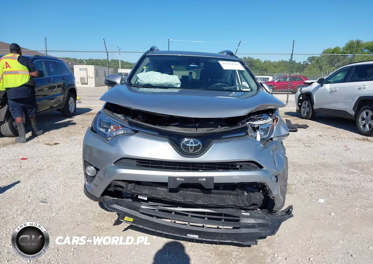2018 Toyota Rav4 Limited VIN:JTMDFREVXJD239624 - 12