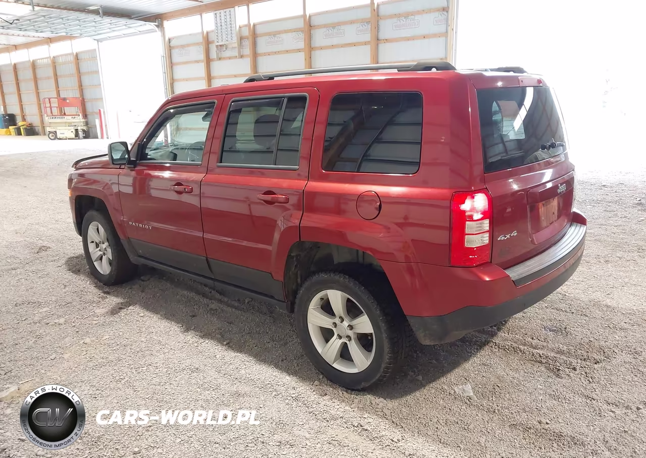 2016 Jeep Patriot Latitude VIN:1C4NJRFB3GD669236 - 3
