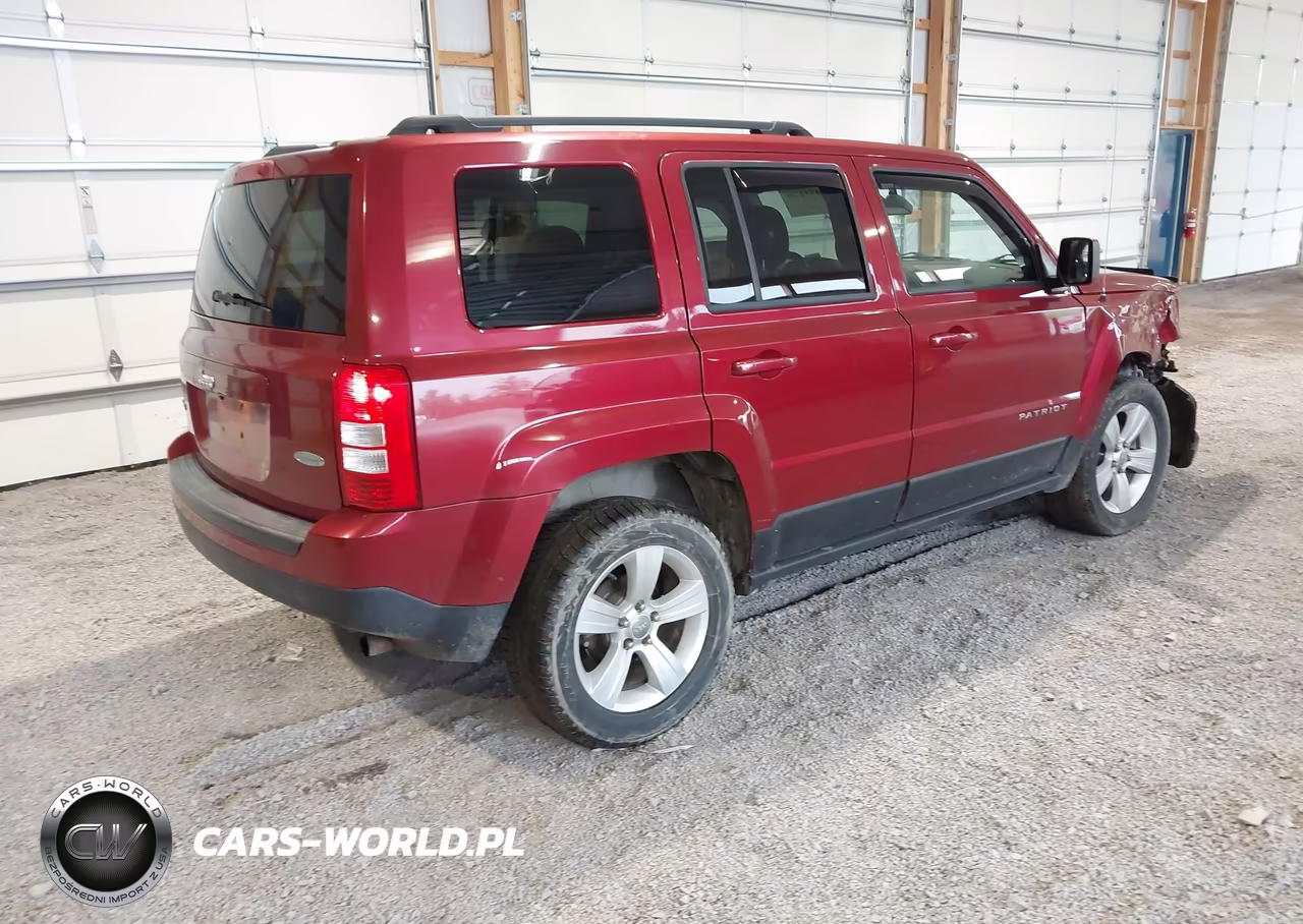 2016 Jeep Patriot Latitude VIN:1C4NJRFB3GD669236 - 4