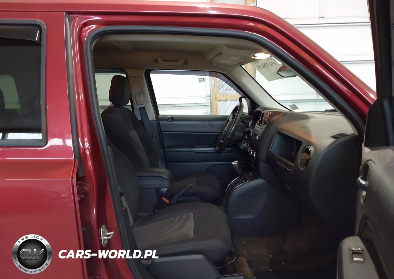 2016 Jeep Patriot Latitude VIN:1C4NJRFB3GD669236 - 5