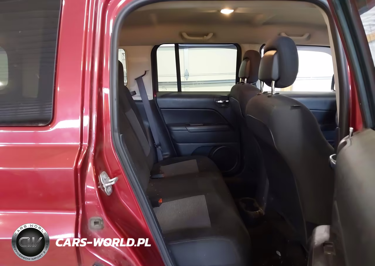 2016 Jeep Patriot Latitude VIN:1C4NJRFB3GD669236 - 8