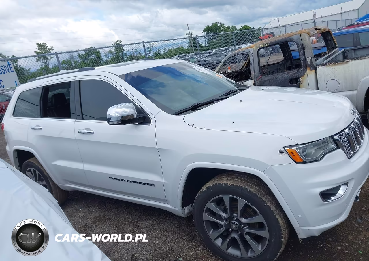 2018 Jeep Grand Cherokee Overland 4X4 VIN:1C4RJFCG7JC136822 - 13