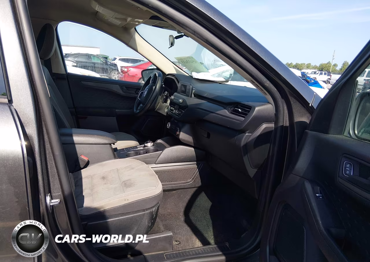 2020 Ford Escape S VIN:1FMCU0F65LUB67198 - 5