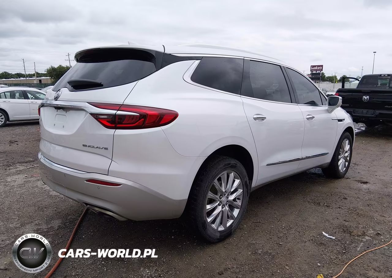 2018 Buick Enclave Premium VIN:5GAERCKW8JJ275773 - 4