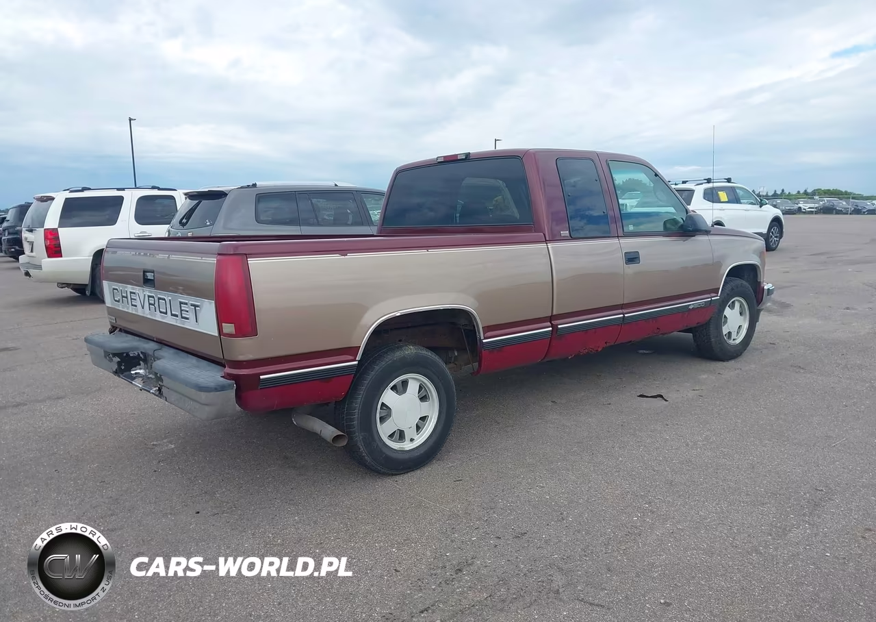 1997 Chevrolet Silverado Pick-Up C1500 VIN:1GCEC19R3BE155298 - 4