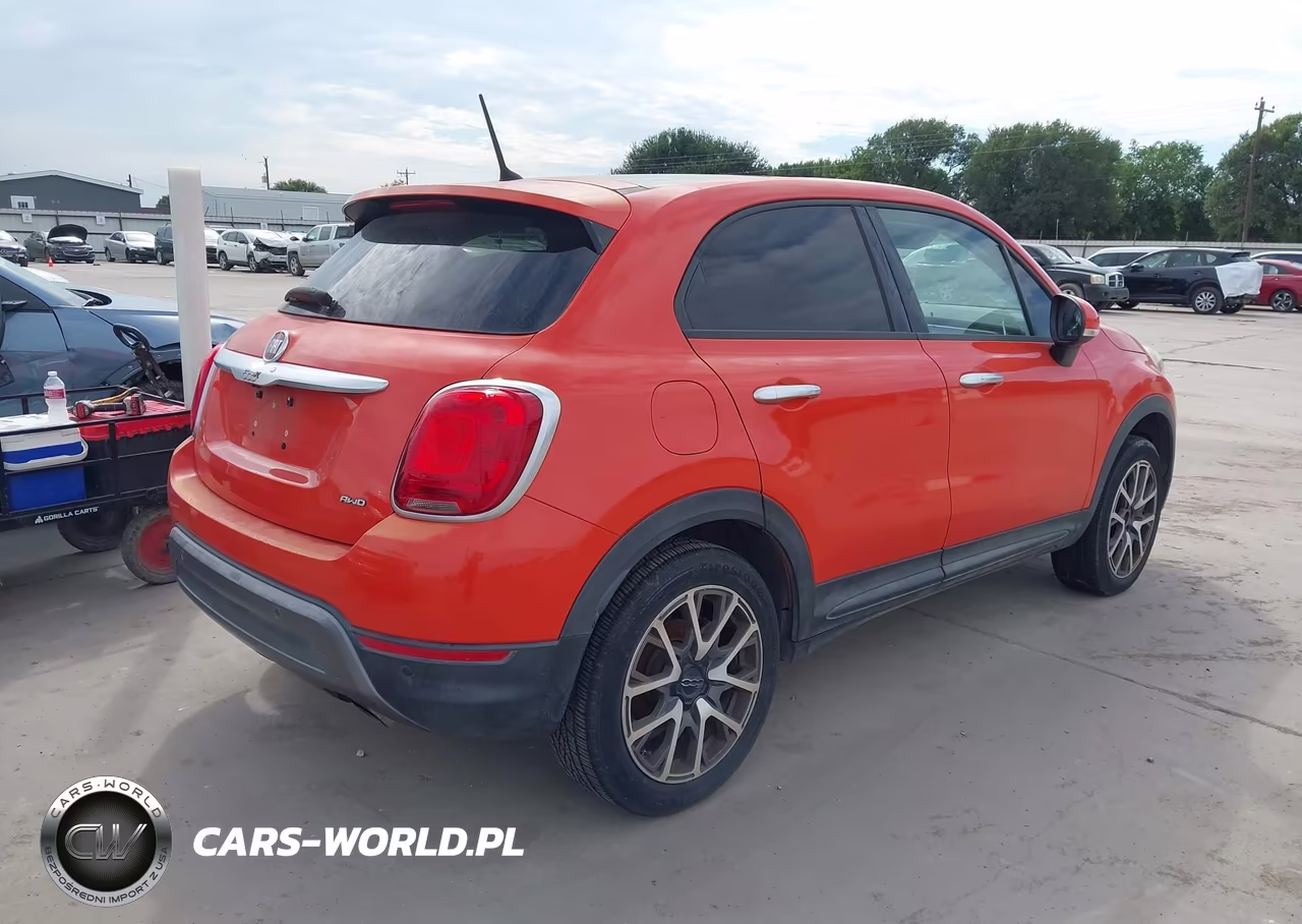 2016 Fiat 500X Trekking Plus VIN:ZFBCFYET3GP409675 - 4