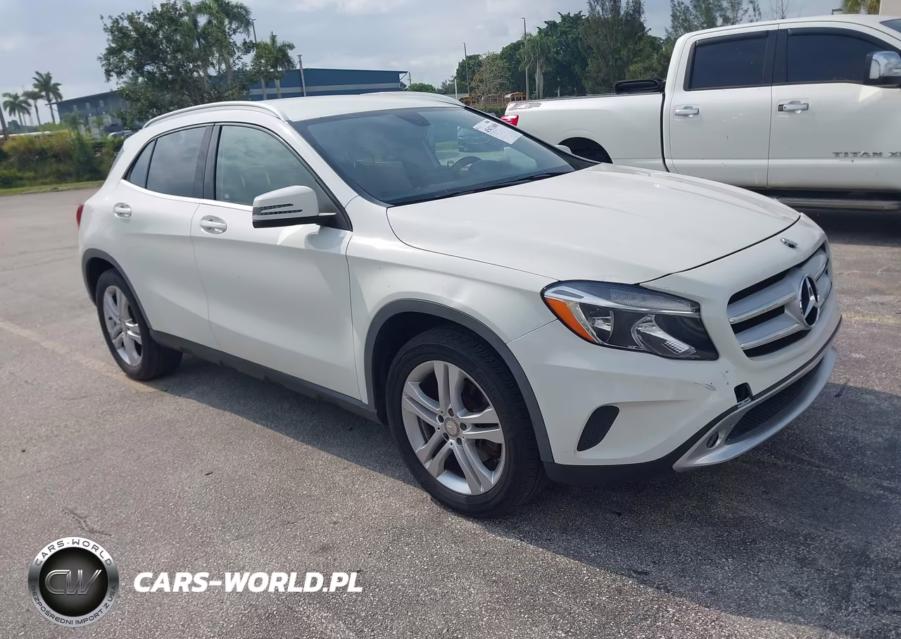 2015 Mercedes-Benz Gla 250 4Matic – zdjęcie 1 z 16