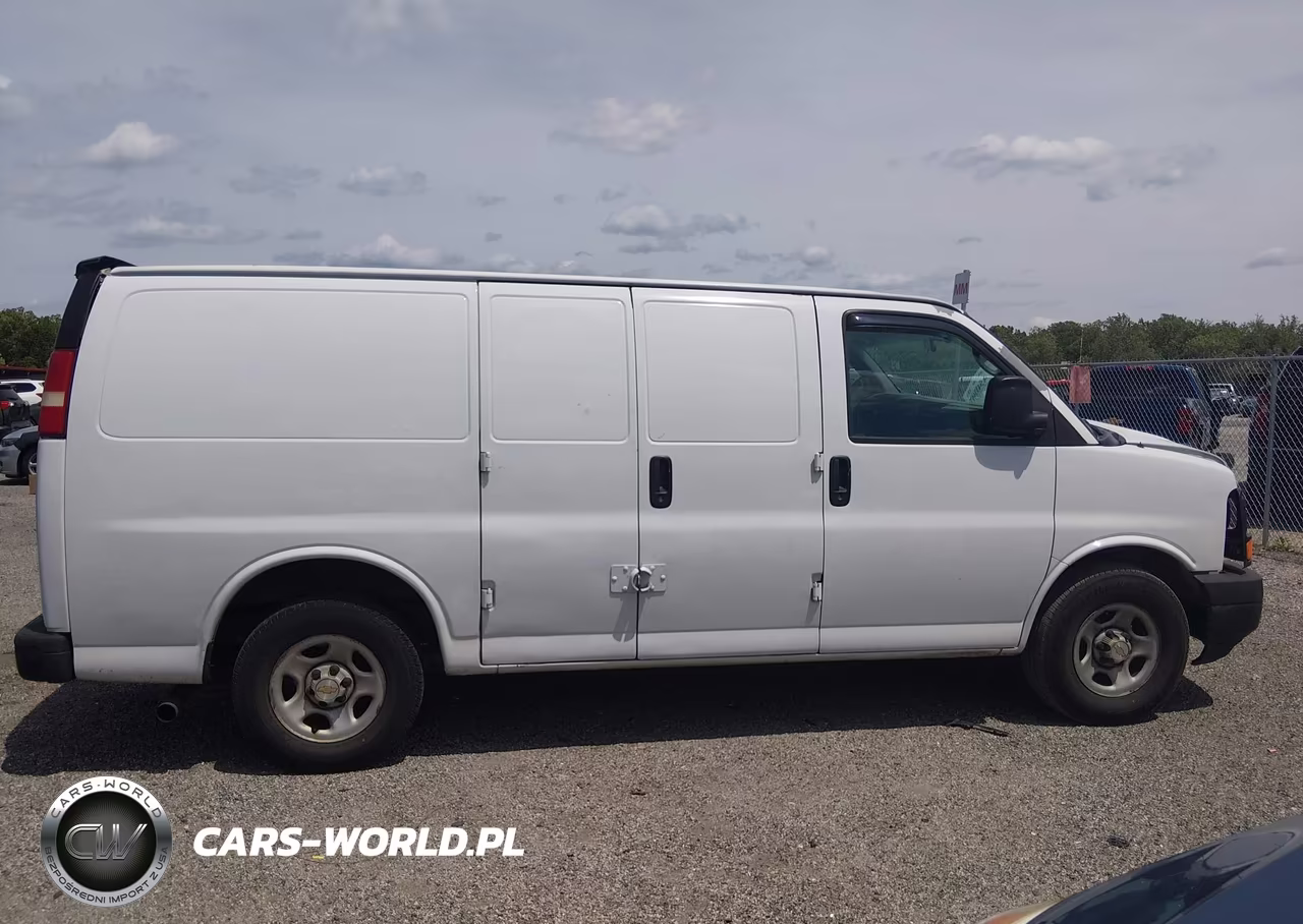 2004 Chevrolet Express VIN:1GCFG15X841173671 - 13