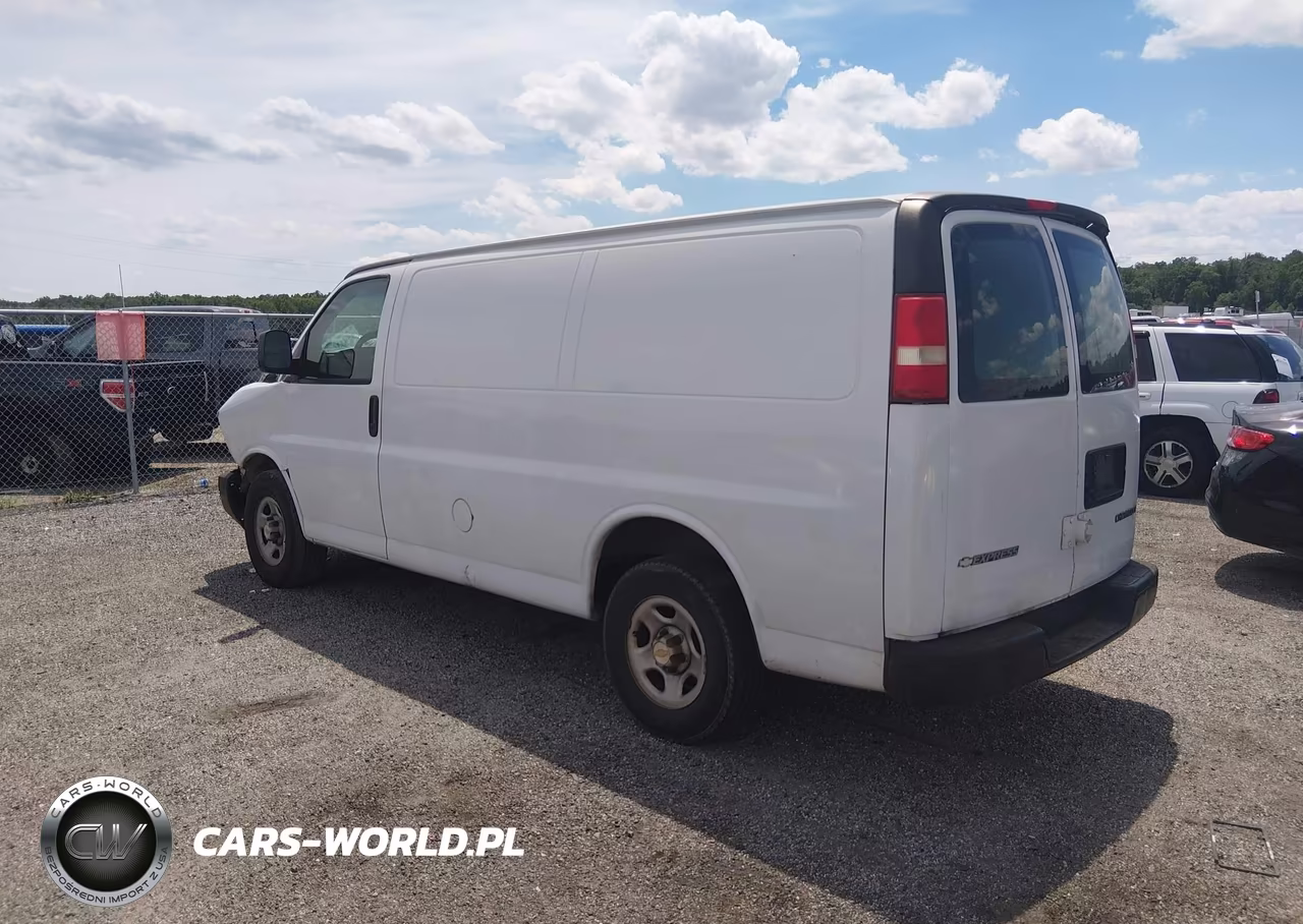 2004 Chevrolet Express VIN:1GCFG15X841173671 - 3