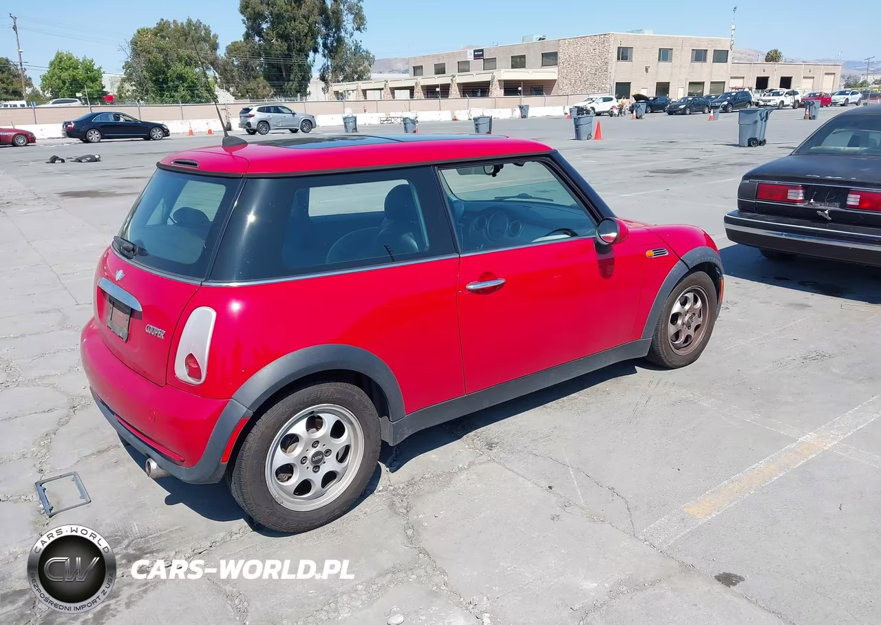 2005 Mini Cooper VIN:WMWRC33455TJ68122 - 4