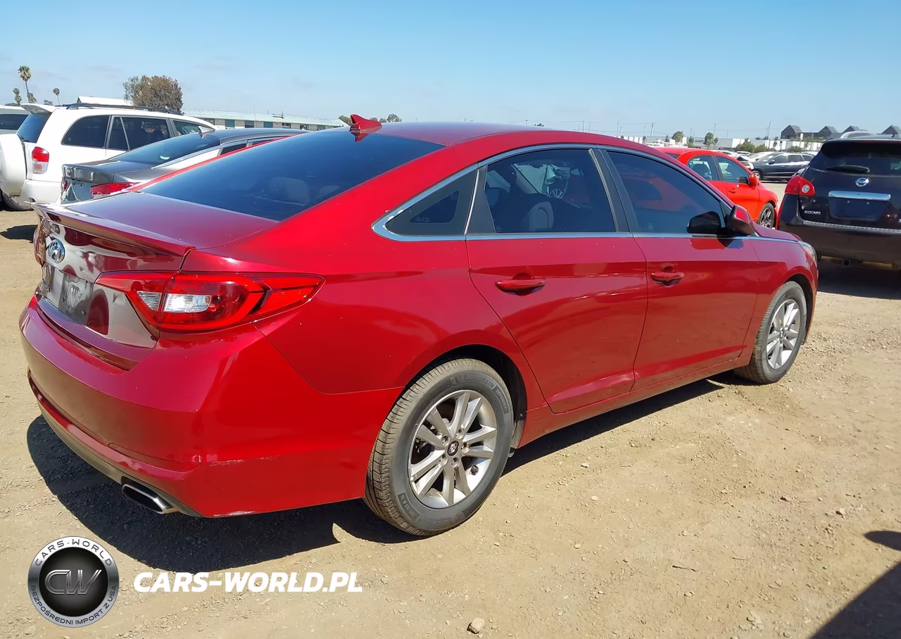 2015 Hyundai Sonata Se VIN:5NPE24AF4FH255837 - 4