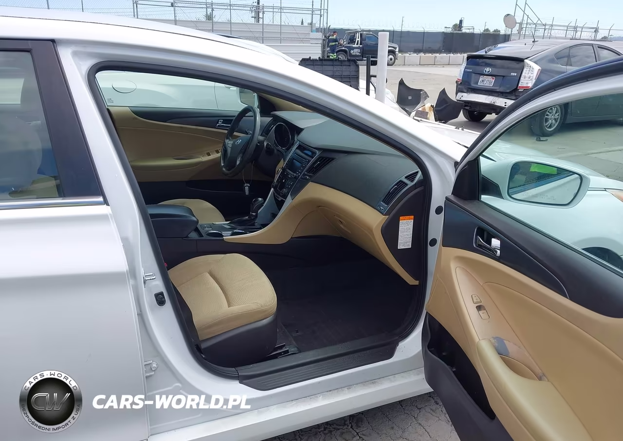 2015 Hyundai Sonata Hybrid VIN:KMHEC4A41FA138280 - 5