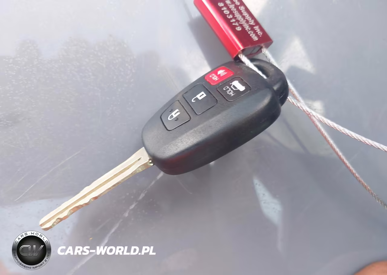 2018 Toyota Corolla Le VIN:5YFBURHE9JP850931 - 11