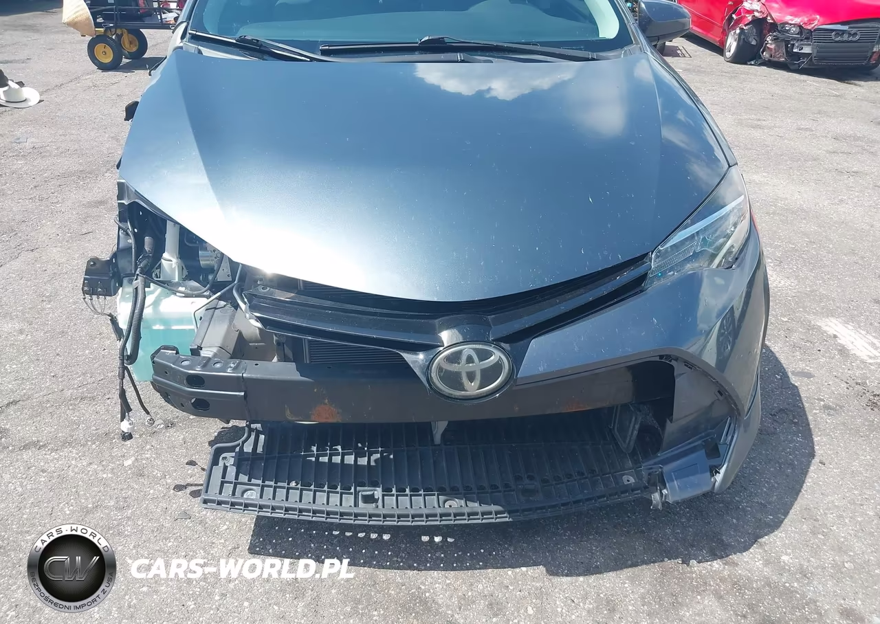 2018 Toyota Corolla Le VIN:5YFBURHE9JP850931 - 13