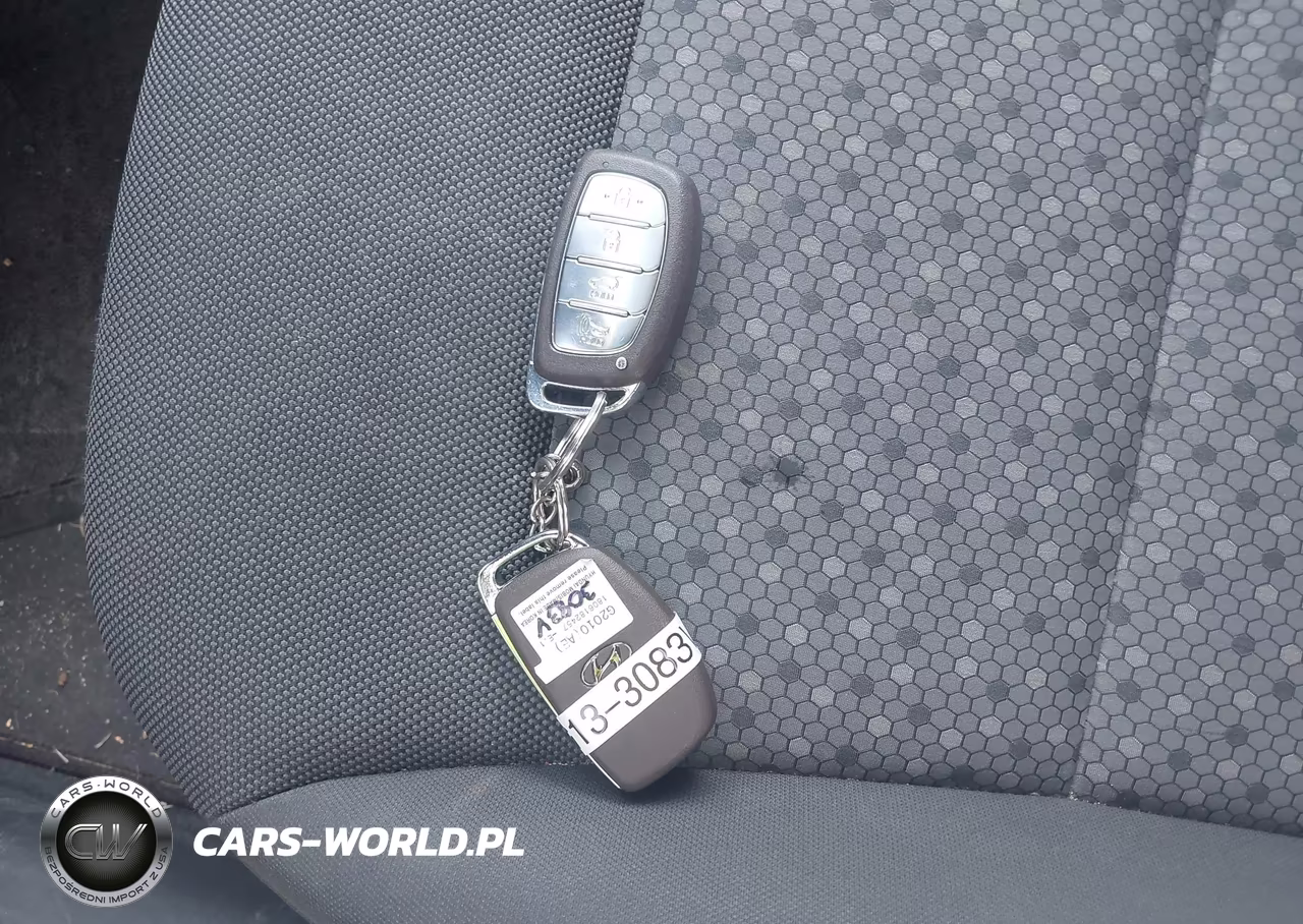 2019 Hyundai Ioniq Hybrid Blue VIN:KMHC65LC7KU107780 - 11