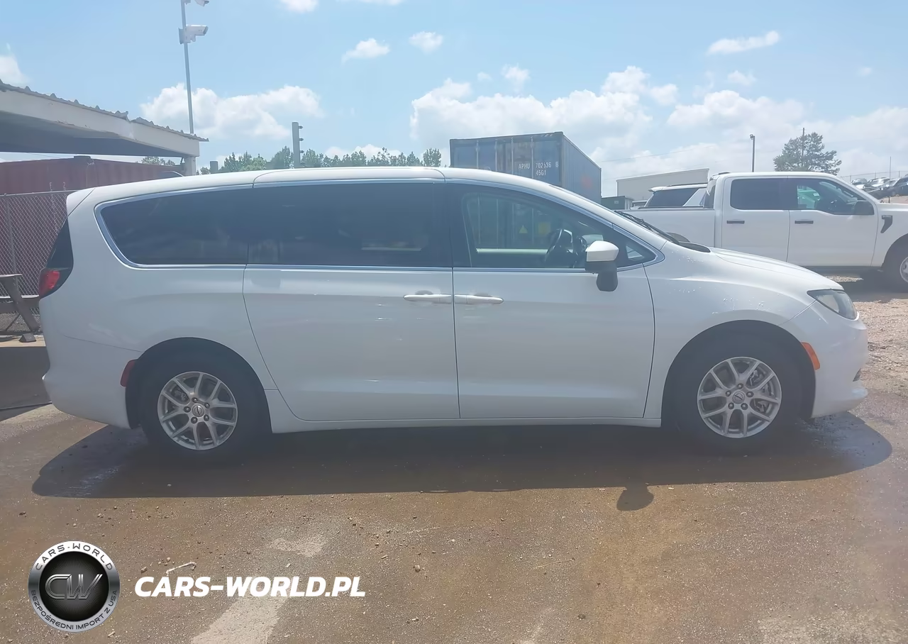 2021 Chrysler Voyager Lx VIN:2C4RC1CG2MR555217 - 16