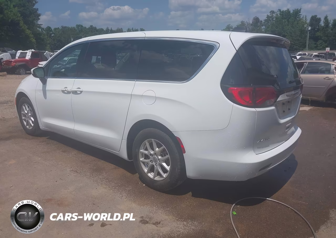 2021 Chrysler Voyager Lx VIN:2C4RC1CG2MR555217 - 3