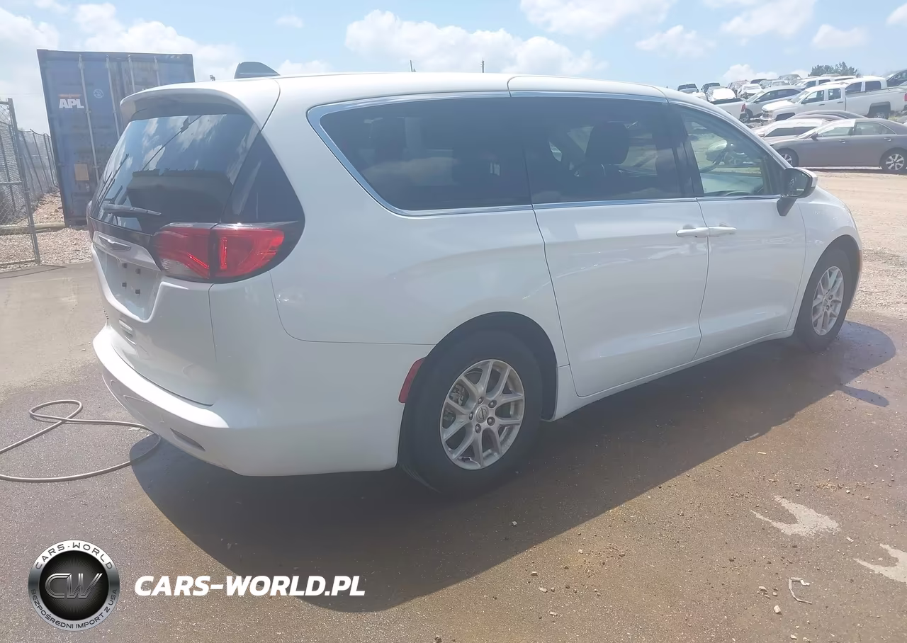 2021 Chrysler Voyager Lx VIN:2C4RC1CG2MR555217 - 4