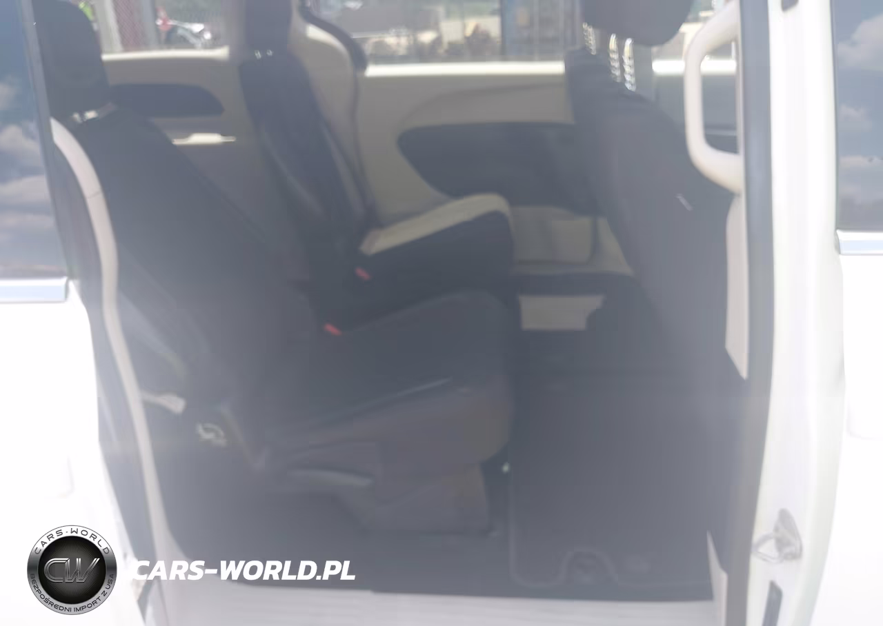 2021 Chrysler Voyager Lx VIN:2C4RC1CG2MR555217 - 8