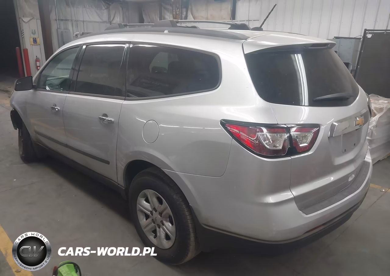 2014 Chevrolet Traverse Ls VIN:1GNKRFED3EJ117349 - 3