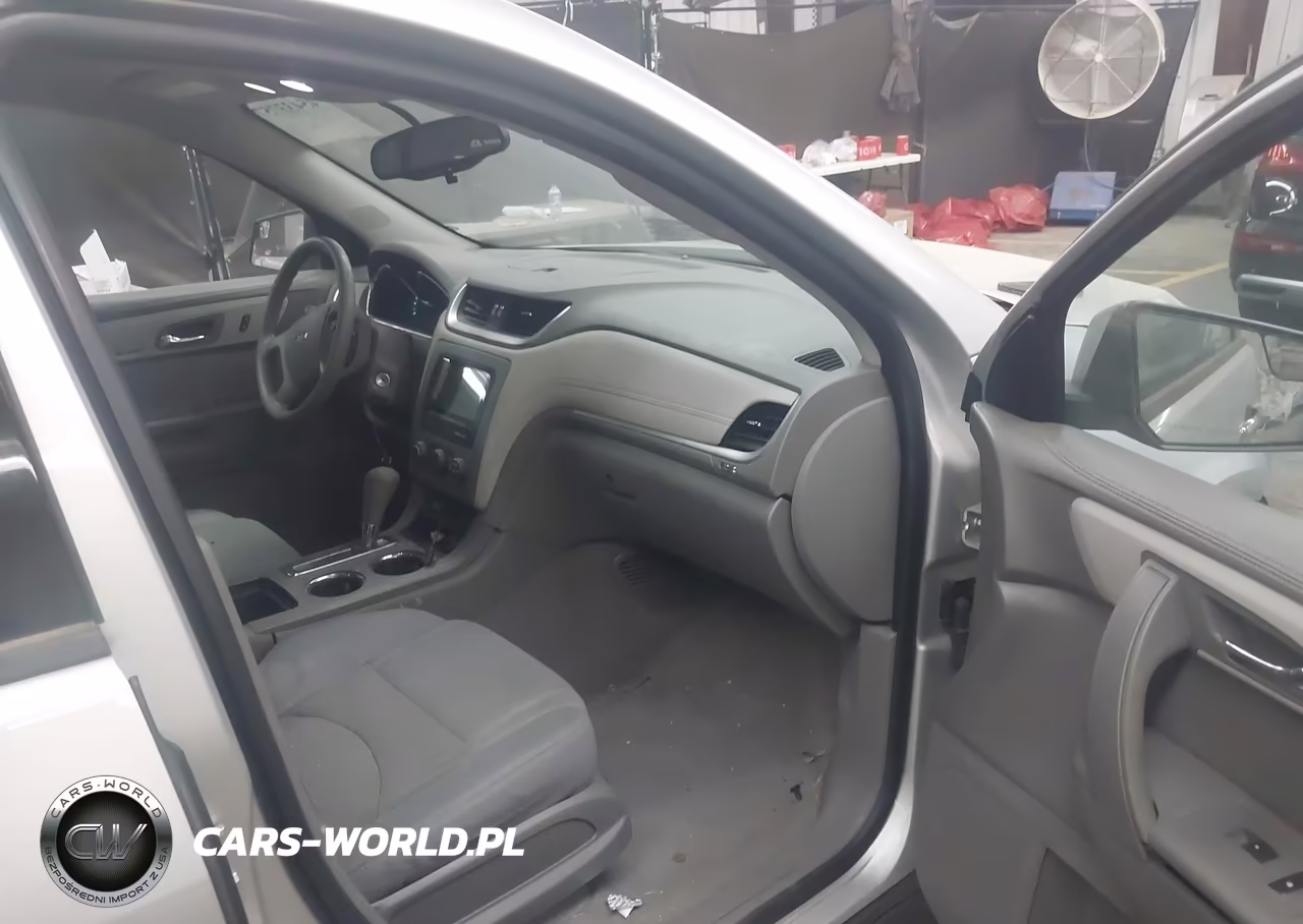 2014 Chevrolet Traverse Ls VIN:1GNKRFED3EJ117349 - 5