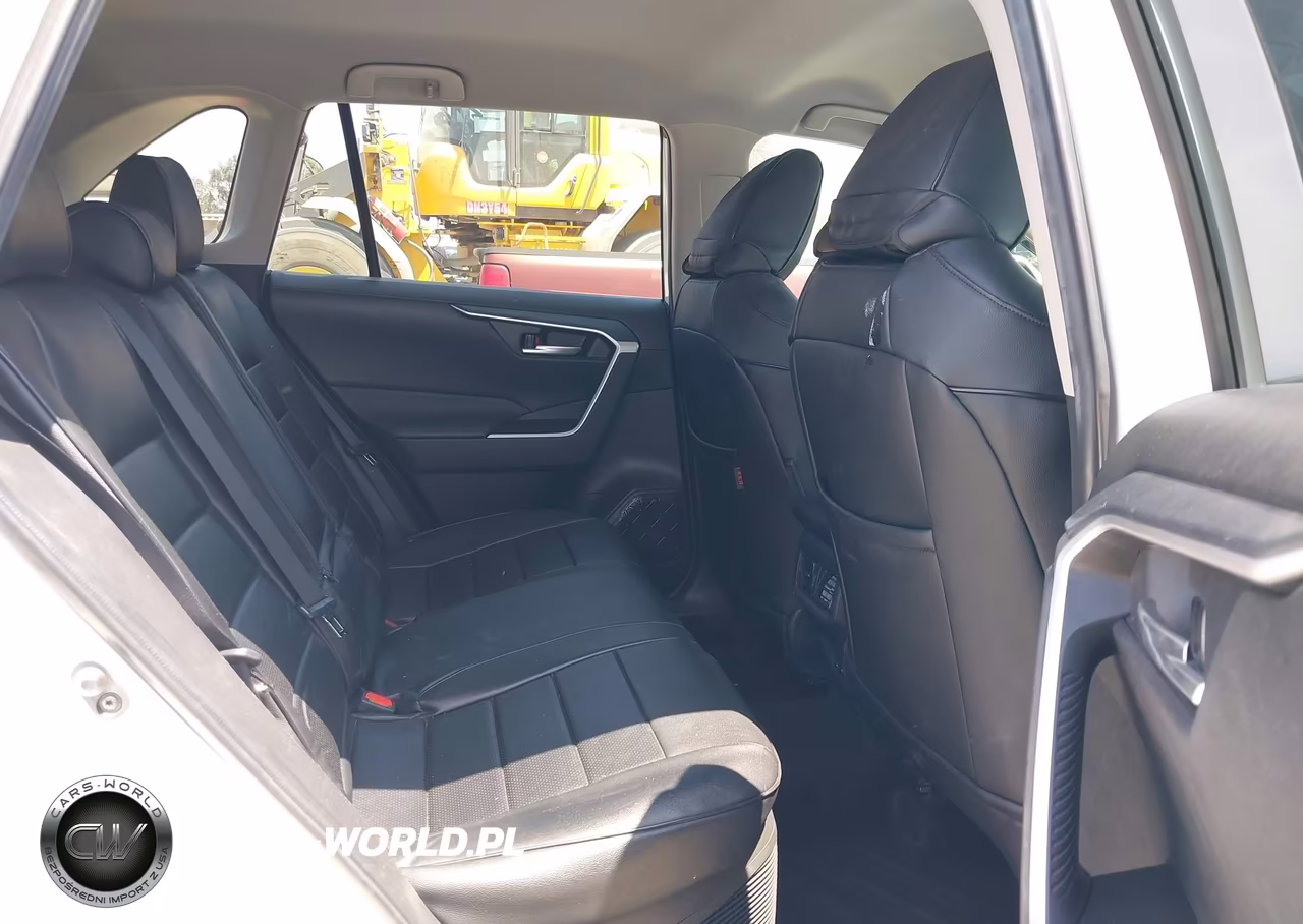 2025 Toyota Rav4 Hybrid Xle VIN:4T3RWRFV9SU178842 - 8