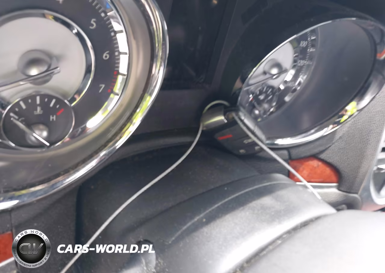 2012 Chrysler 300 VIN:2C3CCAAG2CH107173 - 11