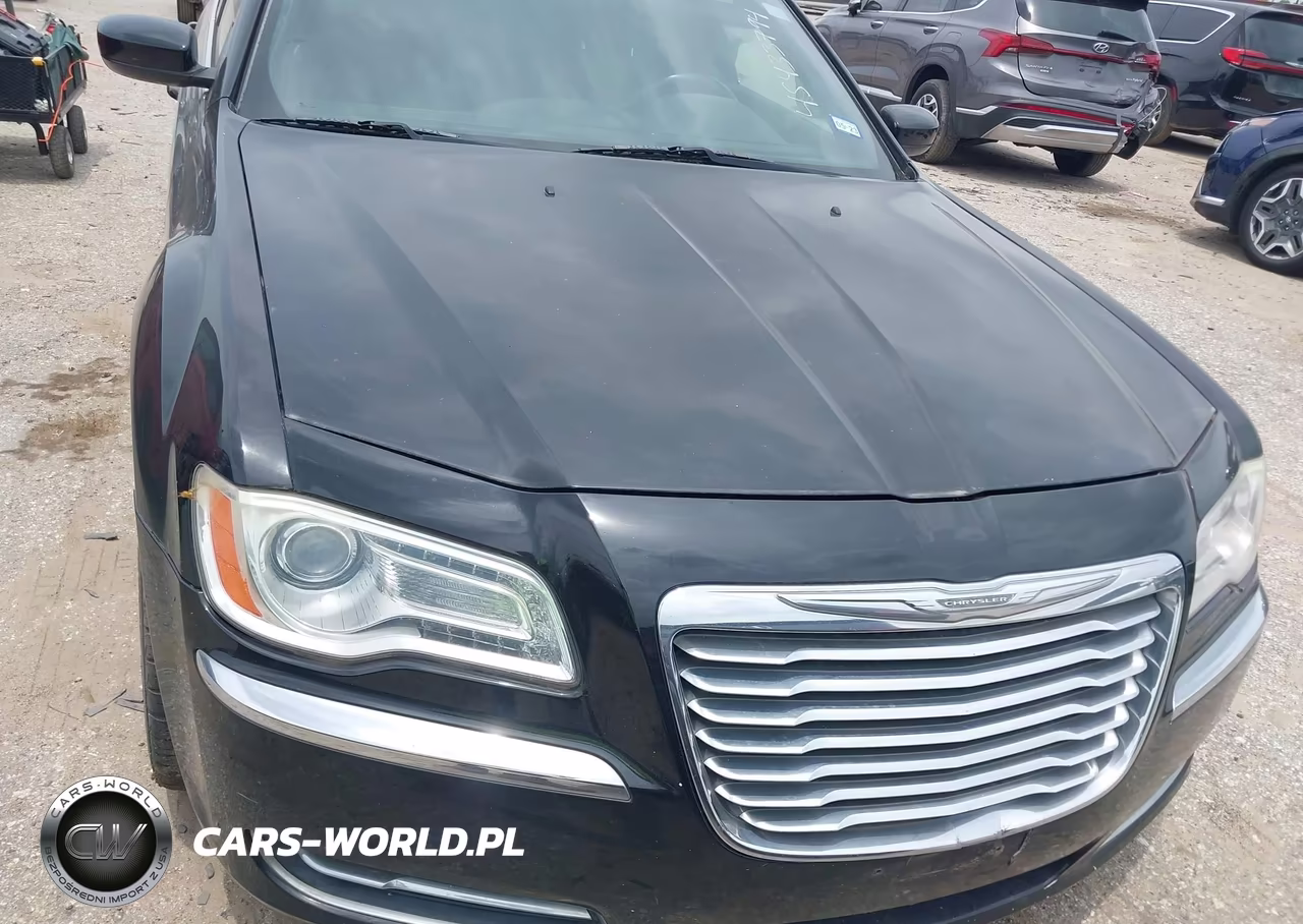 2012 Chrysler 300 VIN:2C3CCAAG2CH107173 - 6