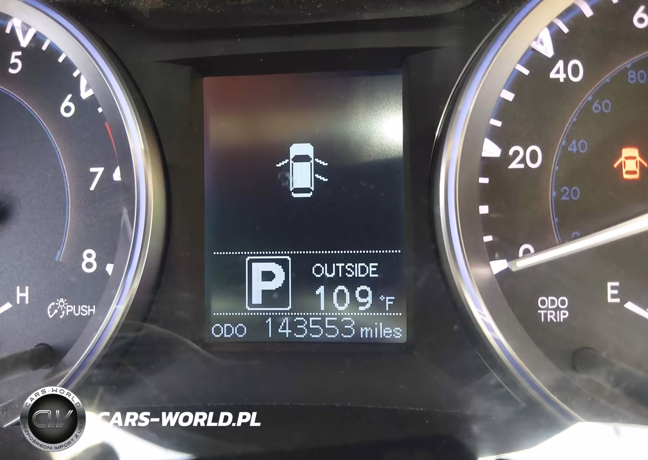 2016 Toyota Highlander Le Plus V6 VIN:5TDZKRFH1GS170748 - 16