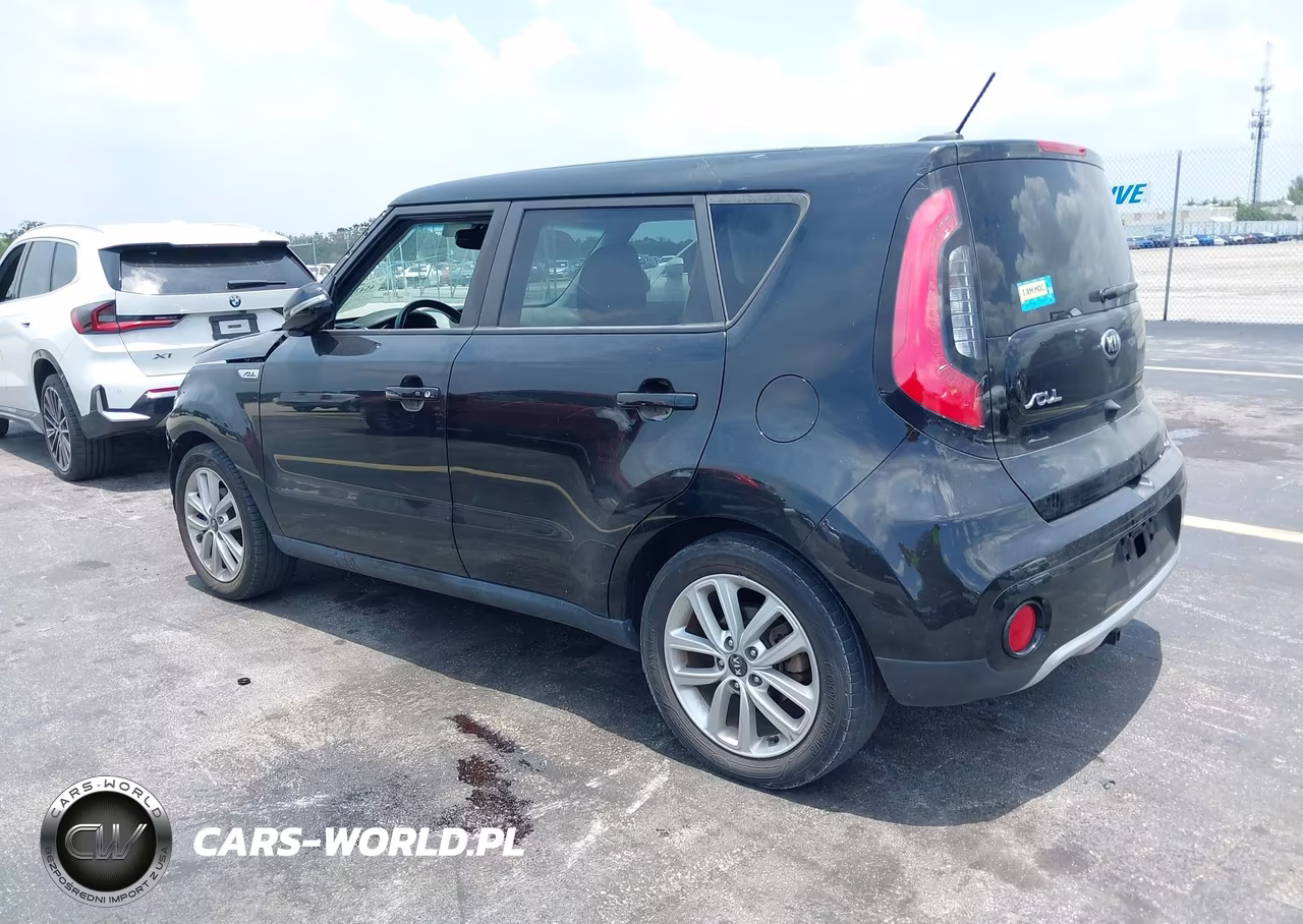 2017 Kia Soul + VIN:KNDJP3A52H7490214 - 3