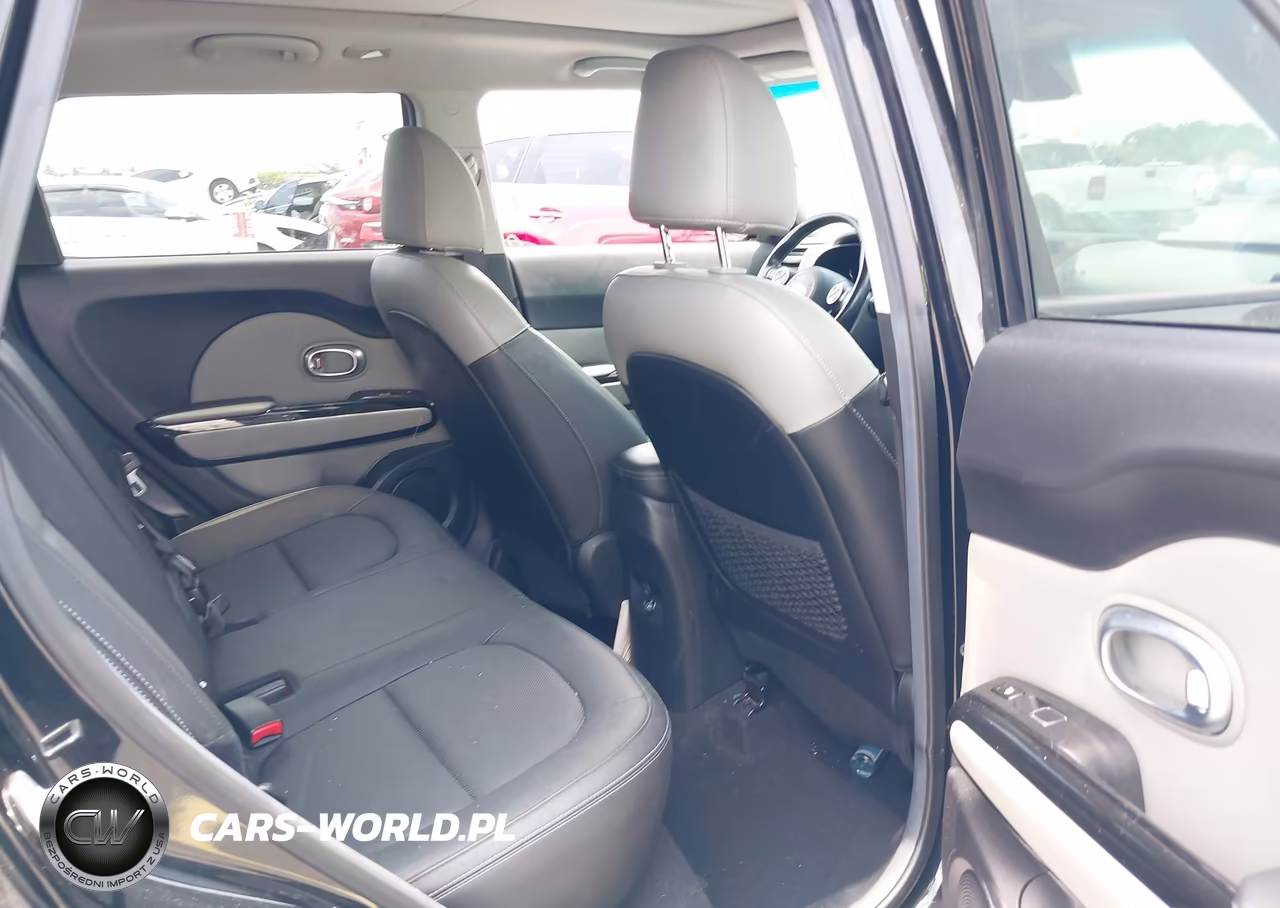 2017 Kia Soul + VIN:KNDJP3A52H7490214 - 8